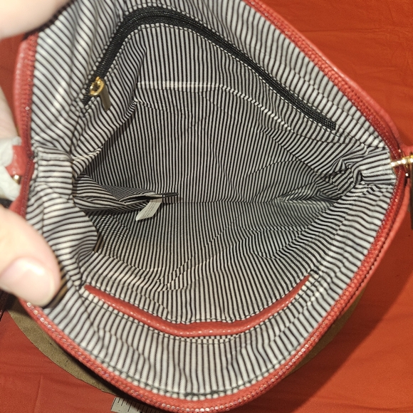 Vegan Crossbody Bag by Deluxity L.A. Red w/Front Tassels New w/Tags Lightweight - Picture 7 of 8